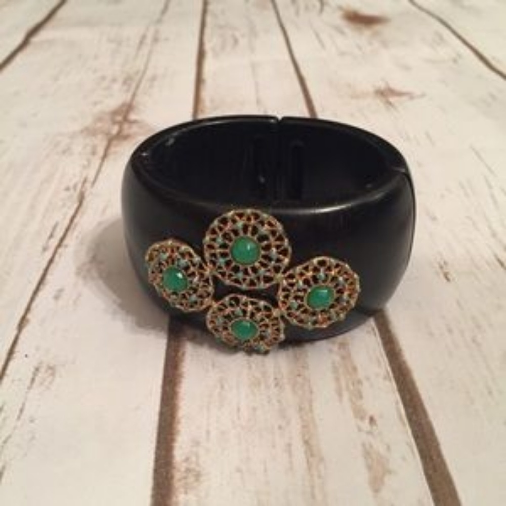 Stella and Dot | Retired Green+Black+Gold Wood Garden Party Cuff Bracelet - Picture 5 of 6